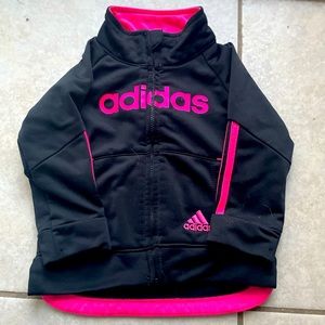 Adidas tracksuit, size 9 months, great condition and great material